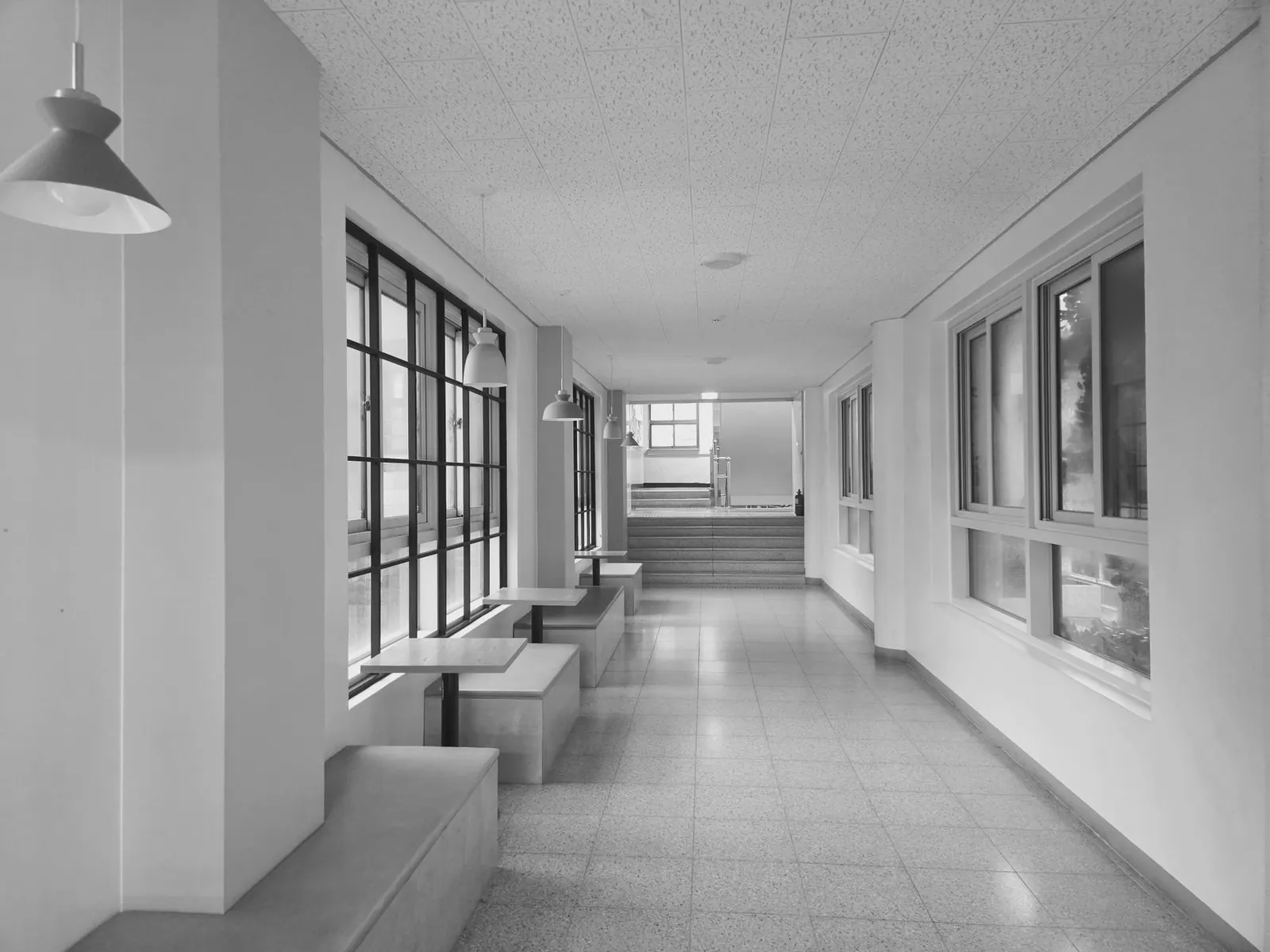 Public Defender or Private Attorney: How It Works in Arizona